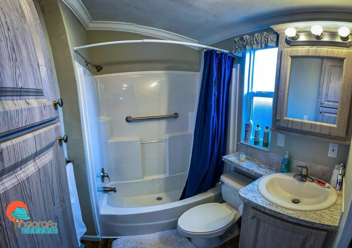 Pinecraft Cottage Tiny Home Сарасота Екстер'єр фото